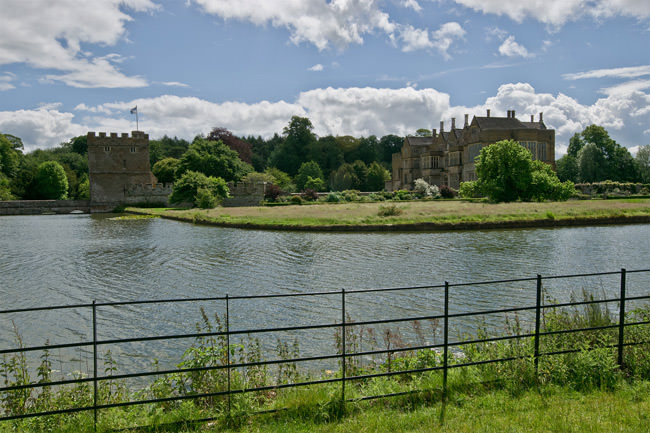 1/16 Broughton Castle viewed from the north-west