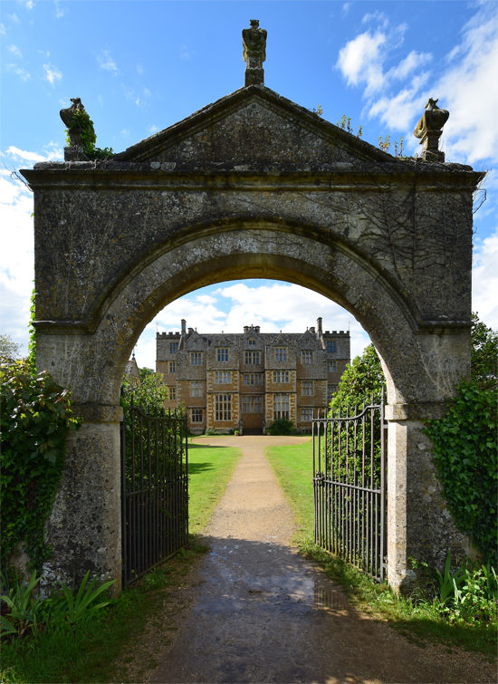 1/18 Chastleton House, arrested decline in the Cotswold Hills